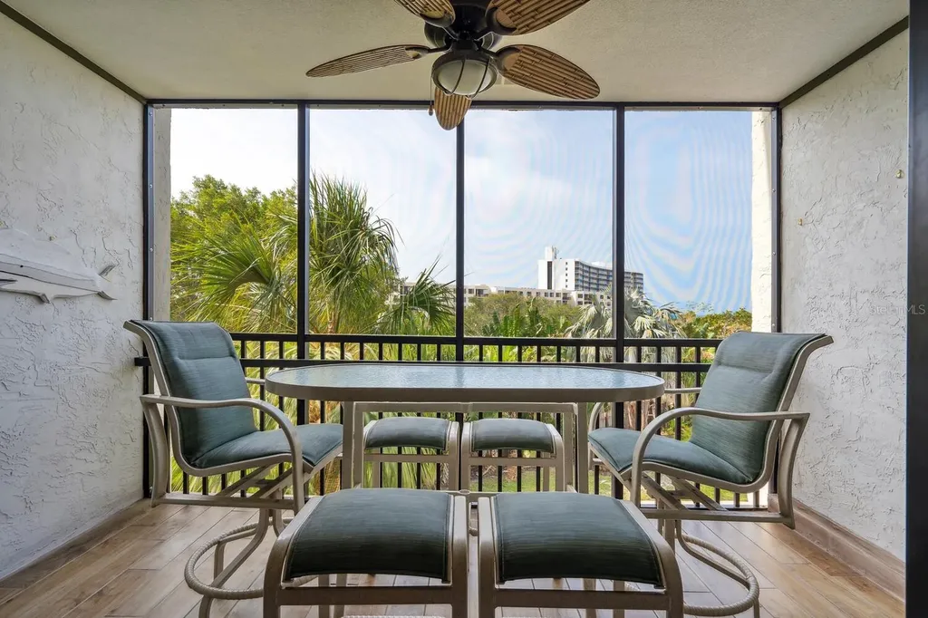 6236 Midnight Pass Road Sarasota FL 34242