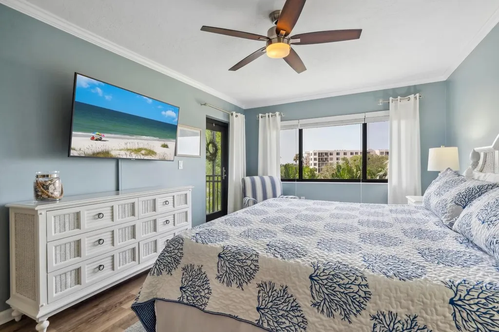 6236 Midnight Pass Road Sarasota FL 34242