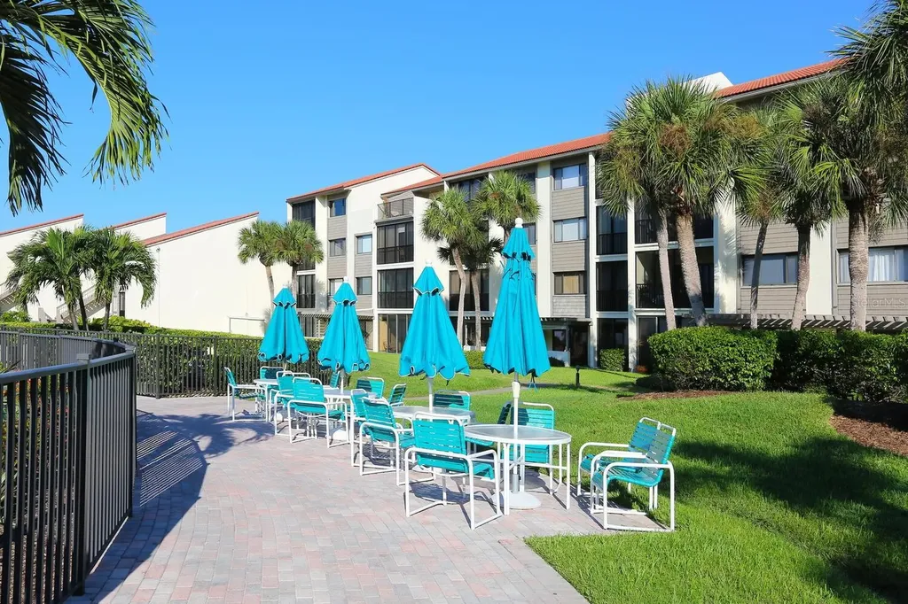 6236 Midnight Pass Road Sarasota FL 34242