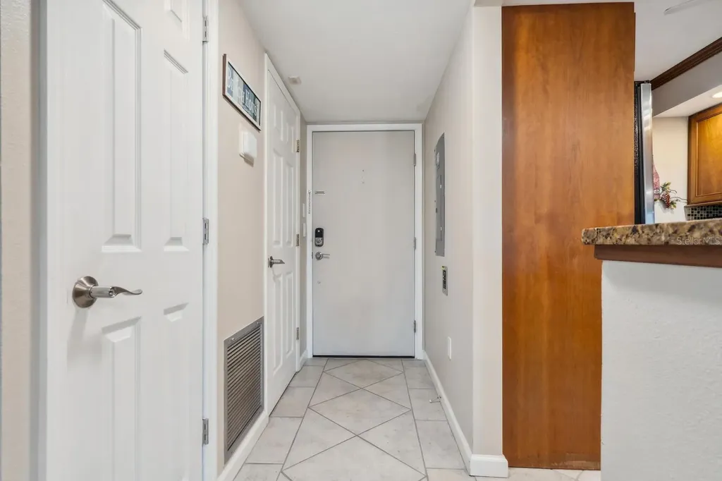 6236 Midnight Pass Road Sarasota FL 34242