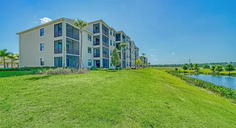 18028 Gawthrop Drive Bradenton FL 34211