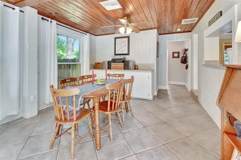 806 E Wisconsin Avenue Deland FL 32724
