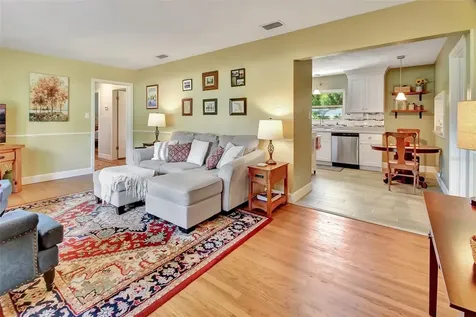 806 E Wisconsin Avenue Deland FL 32724