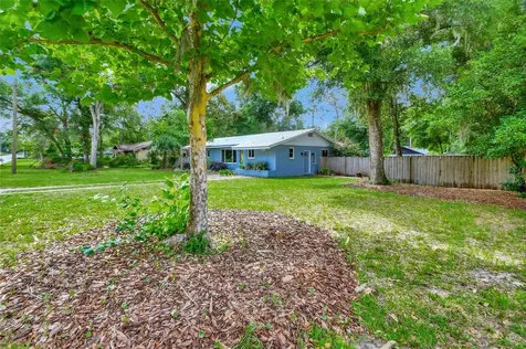 806 E Wisconsin Avenue Deland FL 32724