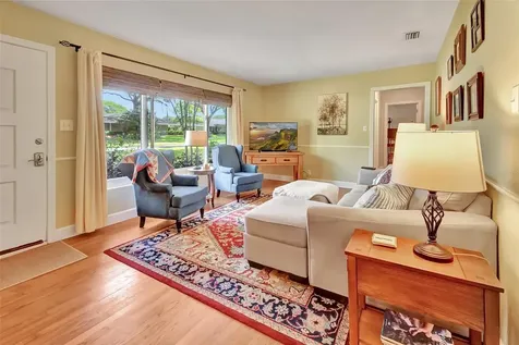 806 E Wisconsin Avenue Deland FL 32724