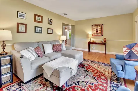 806 E Wisconsin Avenue Deland FL 32724
