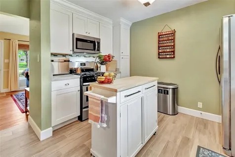 806 E Wisconsin Avenue Deland FL 32724