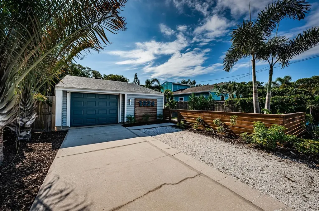 1624 54th Street S Gulfport FL 33707