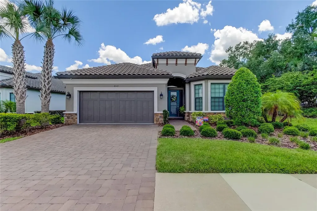8509 Grand Alberato Road Tampa FL 33647