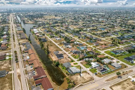 802 SW 31st Terrace Cape Coral FL 33914