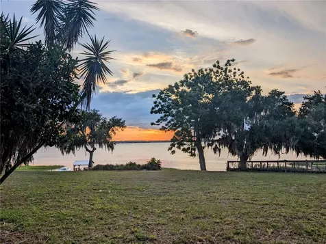424 Fir Avenue Frostproof FL 33843