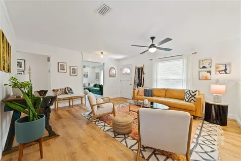 4855 Tellson Place Orlando FL 32812