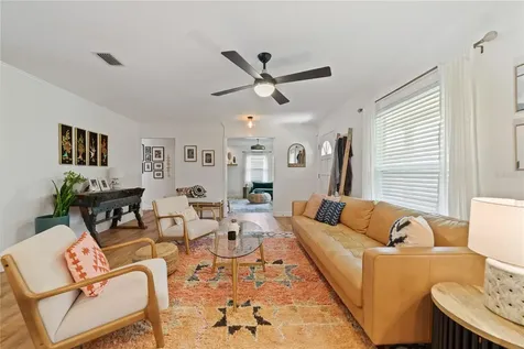 4855 Tellson Place Orlando FL 32812