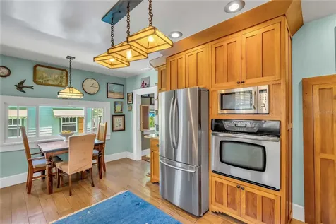2837 7th Avenue N St Petersburg FL 33713