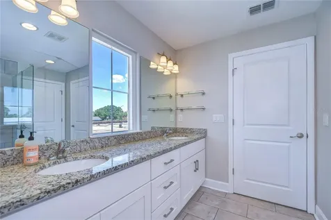 3715 W Bay Avenue Tampa FL 33611