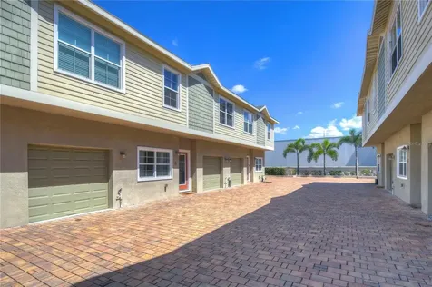 3715 W Bay Avenue Tampa FL 33611