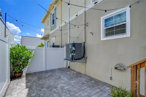 3715 W Bay Avenue Tampa FL 33611