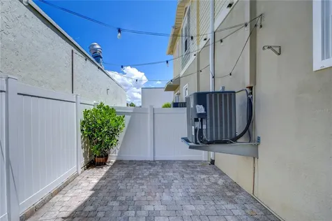 3715 W Bay Avenue Tampa FL 33611