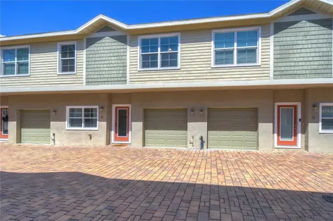 3715 W Bay Avenue Tampa FL 33611