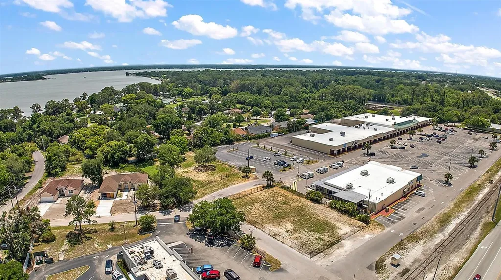 Gordon Lane Mount Dora FL 32757