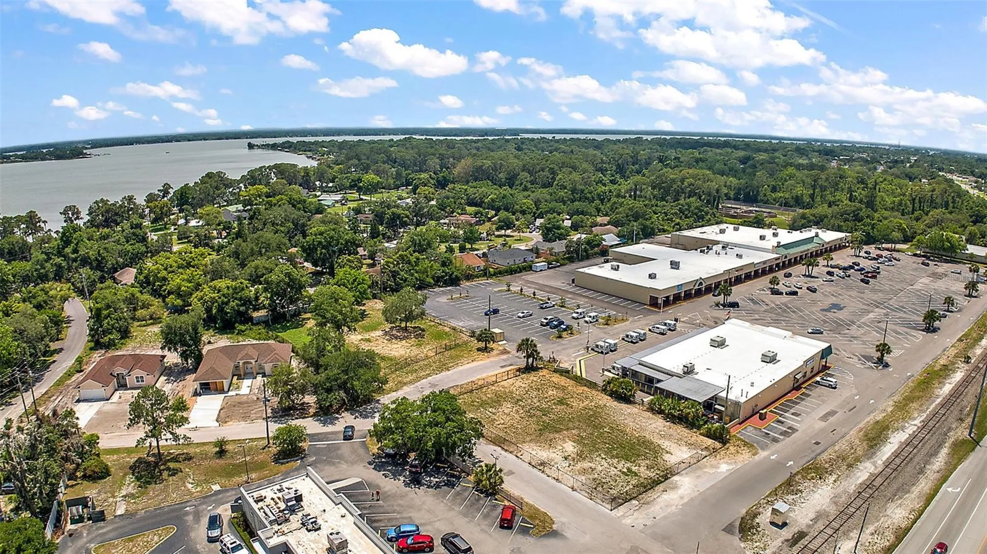 Gordon Lane Mount Dora FL 32757