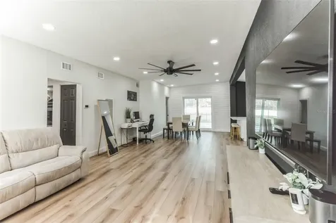 5824 23rd Street W Bradenton FL 34207
