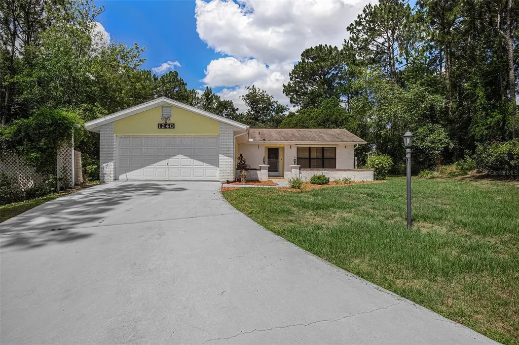 1240 W Hemlock Drive Citrus Springs FL 34434