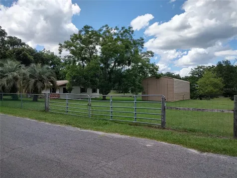 13057 SE 122nd Place Ocklawaha FL 32179