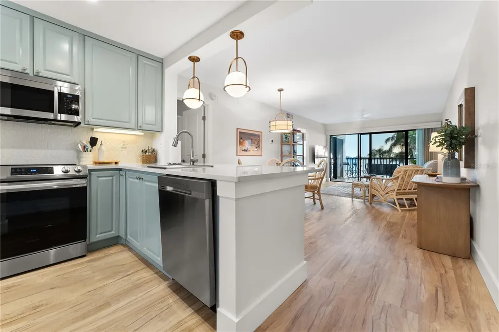 6287 Bahia Del Mar Circle St Petersburg FL 33715