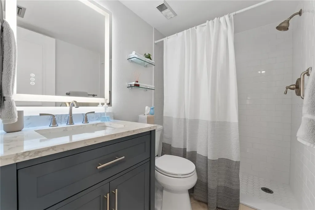 6287 Bahia Del Mar Circle St Petersburg FL 33715