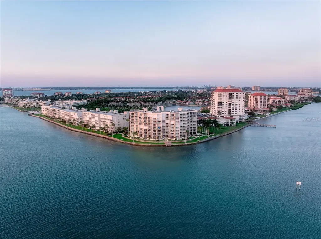 6287 Bahia Del Mar Circle St Petersburg FL 33715