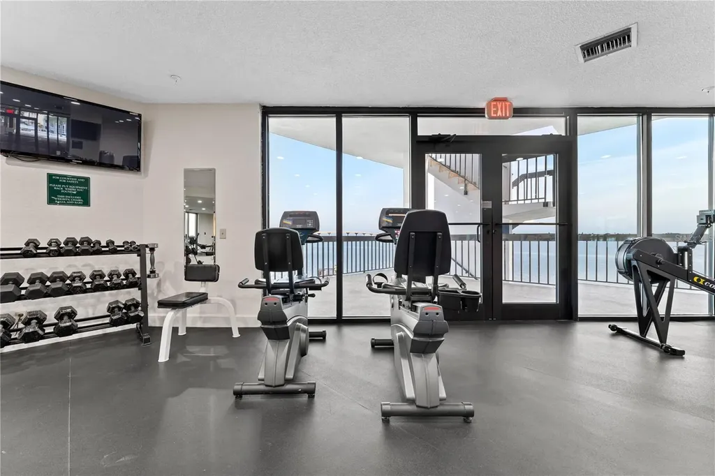 6287 Bahia Del Mar Circle St Petersburg FL 33715