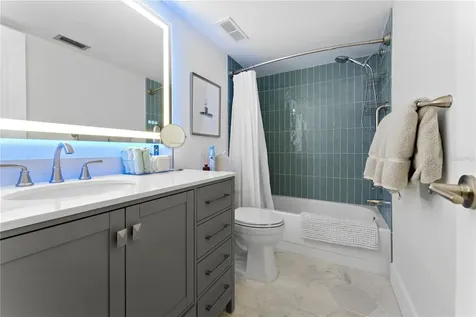 6287 Bahia Del Mar Circle St Petersburg FL 33715