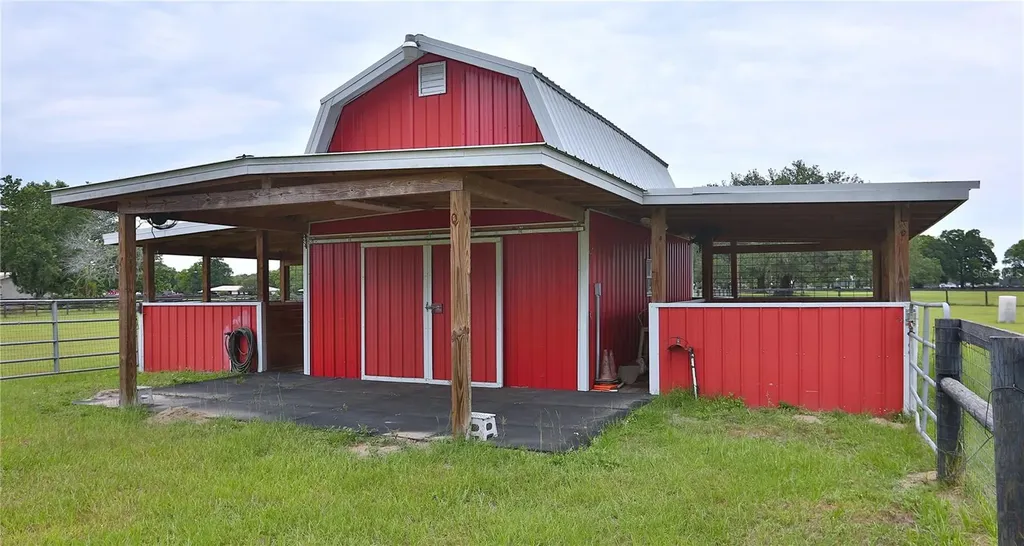 19431 NE 17th Place Williston FL 32696
