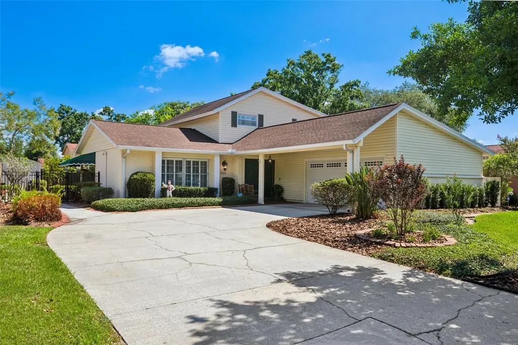7525 Twelve Oaks Boulevard Tampa FL 33634