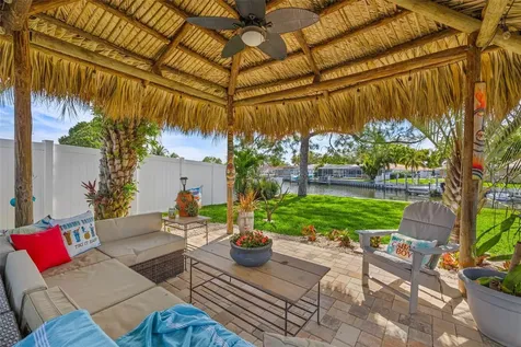 2008 Tanglewood Way NE St Petersburg FL 33702