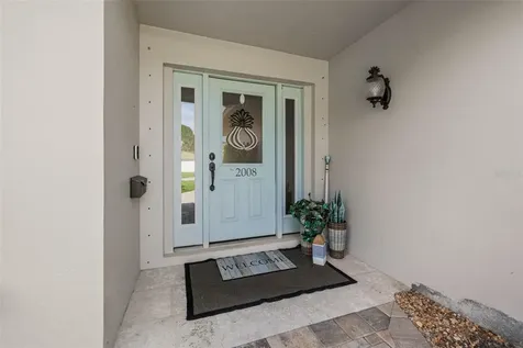 2008 Tanglewood Way NE St Petersburg FL 33702