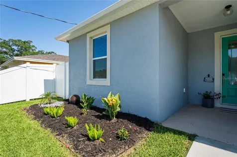 2700 E North Bay Street Tampa FL 33610