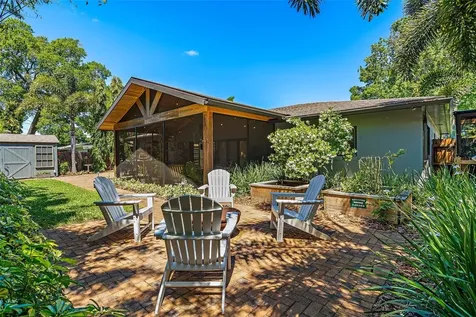 6468 27th Avenue N St Petersburg FL 33710