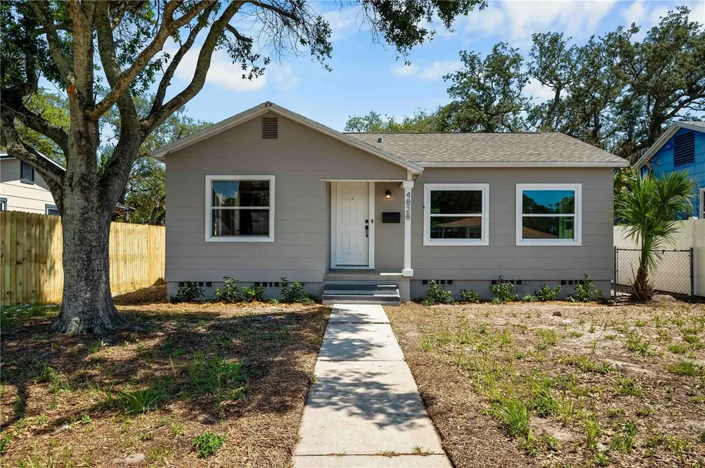 4828 5th Avenue S St Petersburg FL 33711