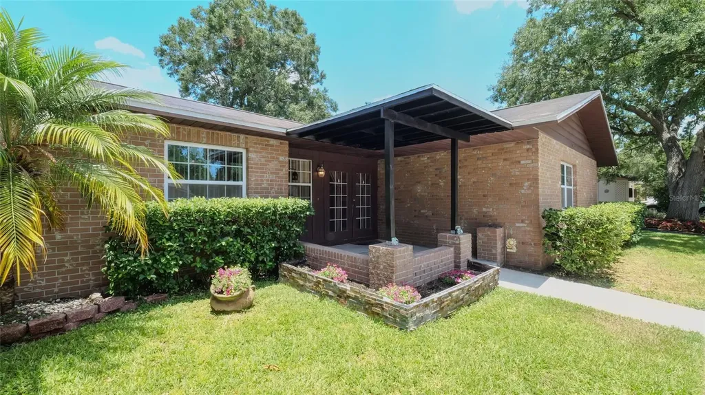 1702 Blind Pond Avenue Lutz FL 33549