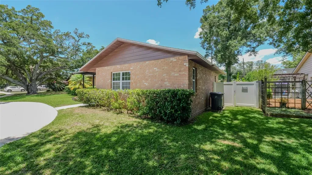 1702 Blind Pond Avenue Lutz FL 33549