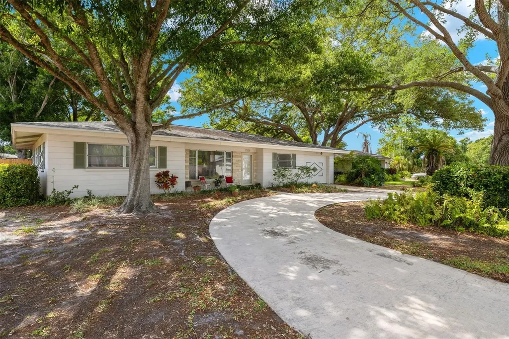 3128 Meyer Drive Sarasota FL 34239