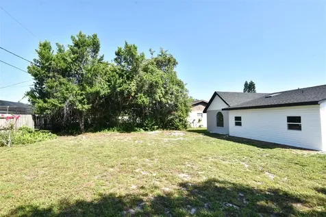1374 Woodbine Avenue Deltona FL 32725