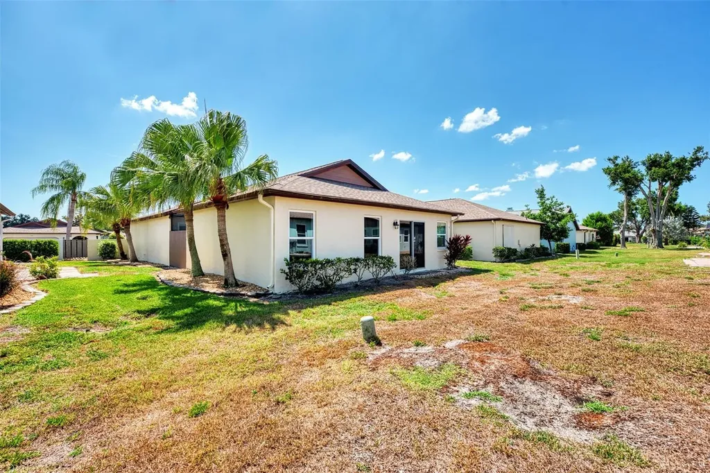 570 Foxwood Boulevard Englewood FL 34223