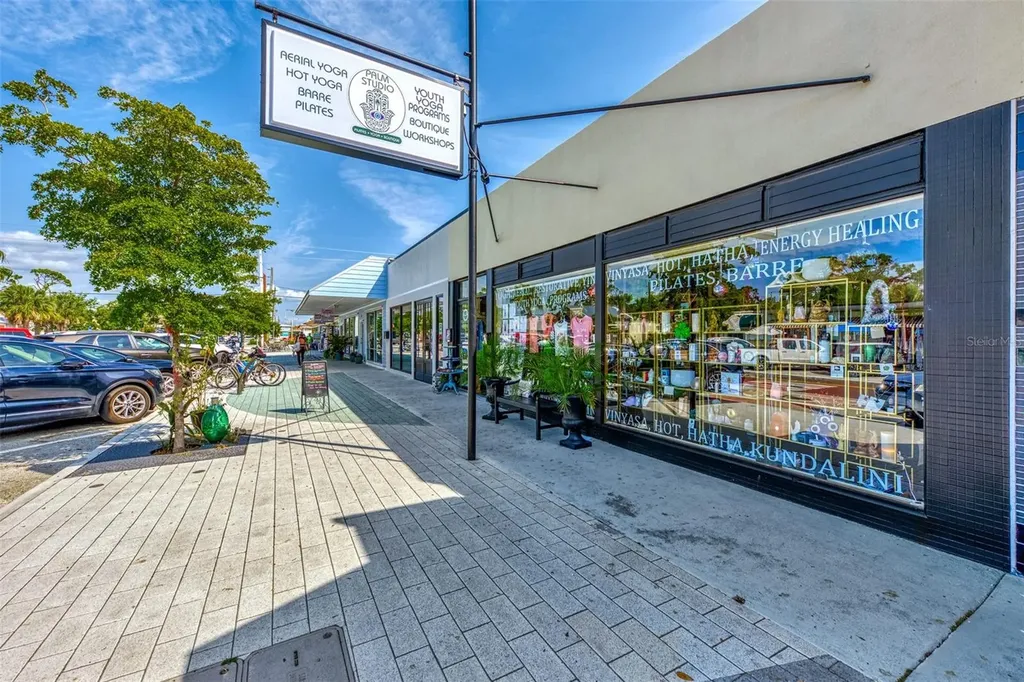 570 Foxwood Boulevard Englewood FL 34223