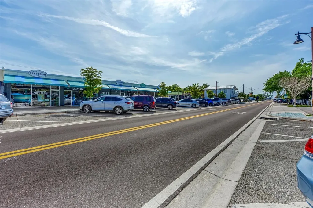 570 Foxwood Boulevard Englewood FL 34223