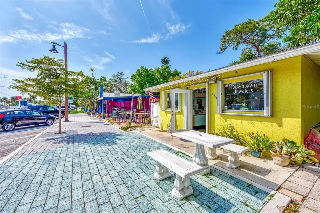 570 Foxwood Boulevard Englewood FL 34223