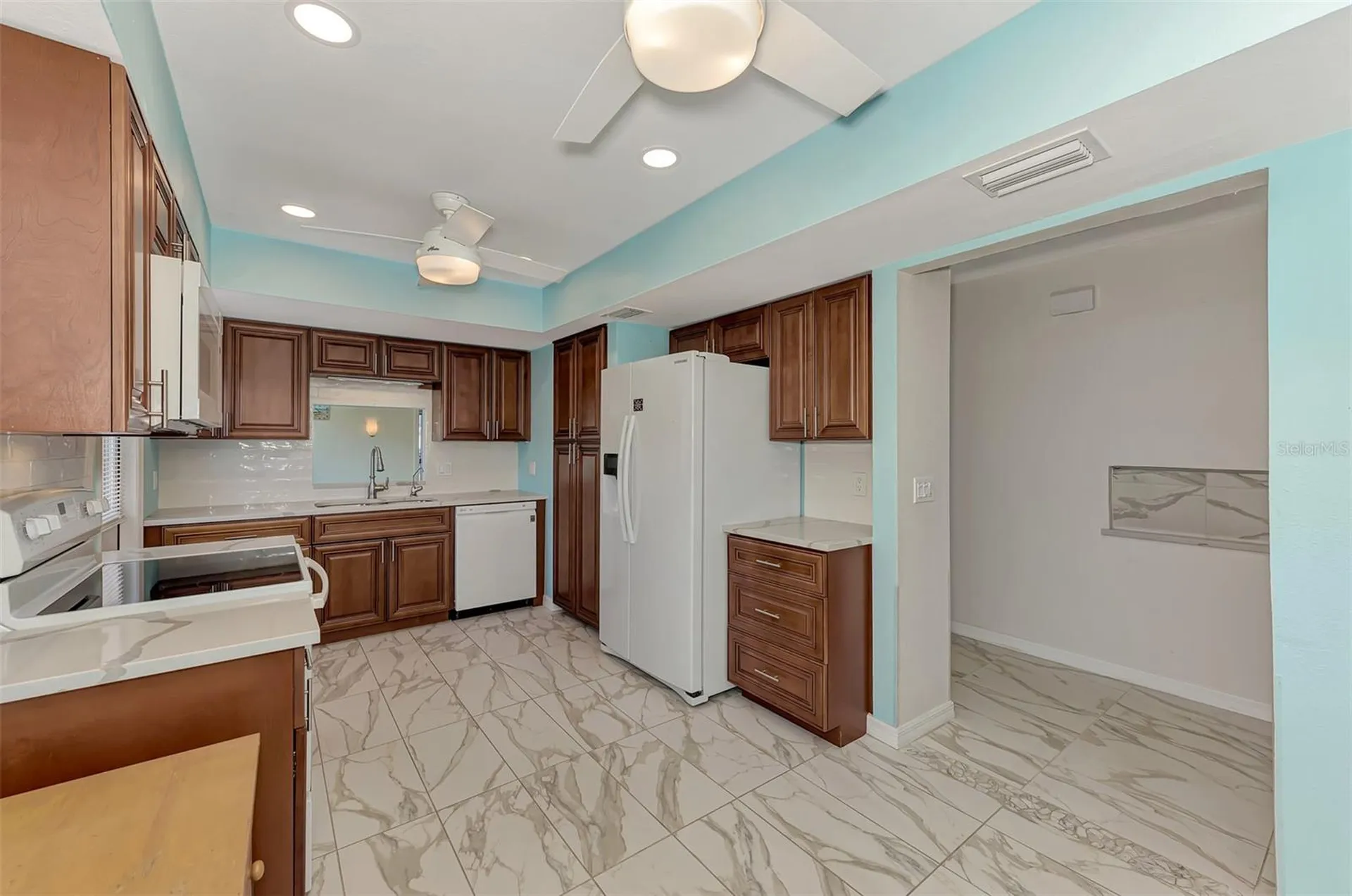 570 Foxwood Boulevard Englewood FL 34223