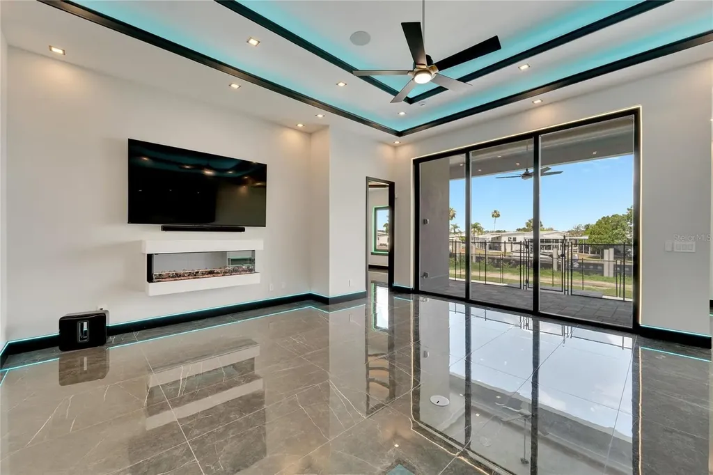 6540 Simone Shores Circle Apollo Beach FL 33572